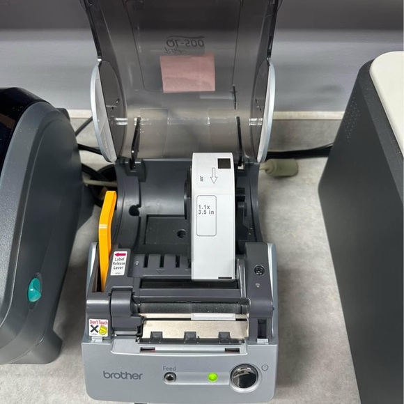 Brother PTouch QL-500 Label Maker - Picture 2 of 2